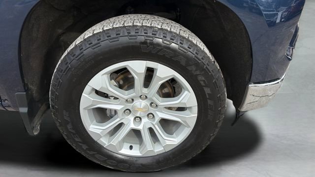 Used 2023 Chevrolet Silverado 1500 LTZ AWD/4WD image 31