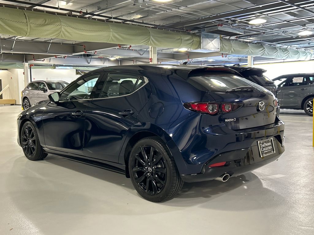 Used 2019 MAZDA MAZDA3 Hatchback w/ Premium Package image 4