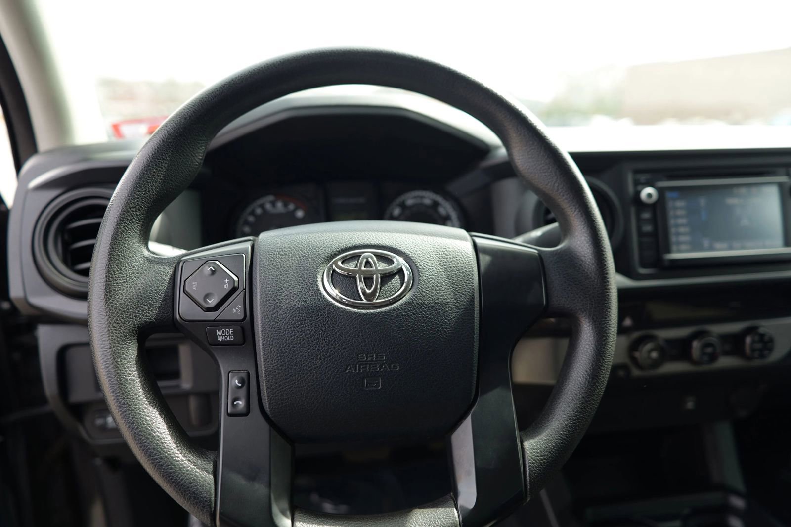 Used 2016 Toyota Tacoma SR RWD image 14