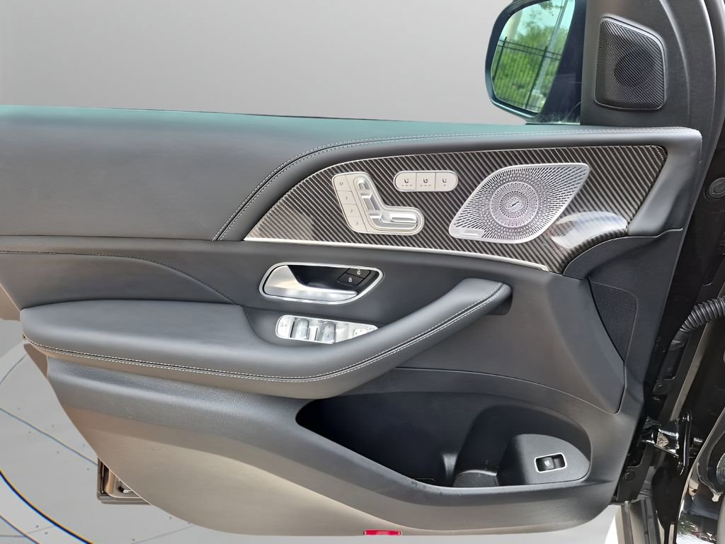 Used 2024 Mercedes-Benz GLS 63 AMG 4MATIC image 26