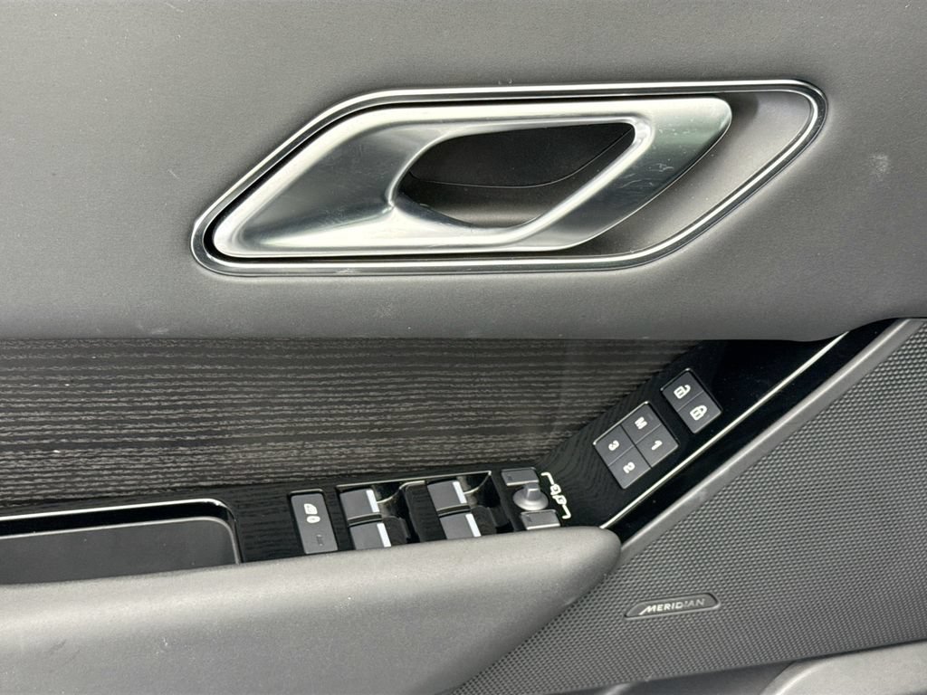 Certified 2026 Land Rover Range Rover Velar S AWD/4WD image 22