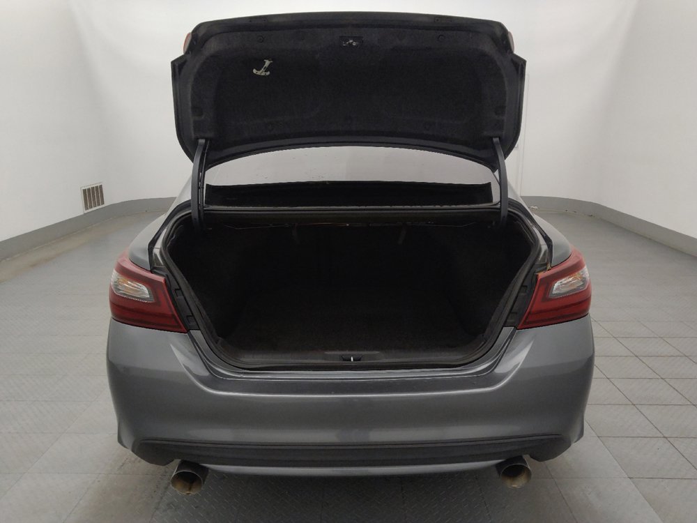 Used 2018 Nissan Altima 2.5 SR w/ SR Special Edition image 29