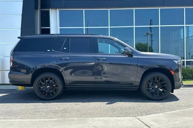 Certified 2024 Cadillac Escalade Sport Platinum w/ LPO, ONYX Package AWD/4WD image 3