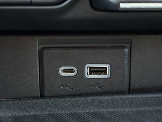 Used 2023 GMC Yukon XL AT4 w/ Technology Package image 12