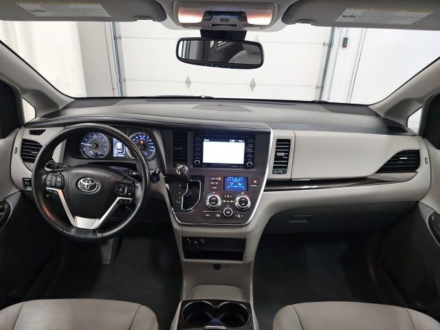 Used 2019 Toyota Sienna XLE w/ XLE Navigation Package image 32