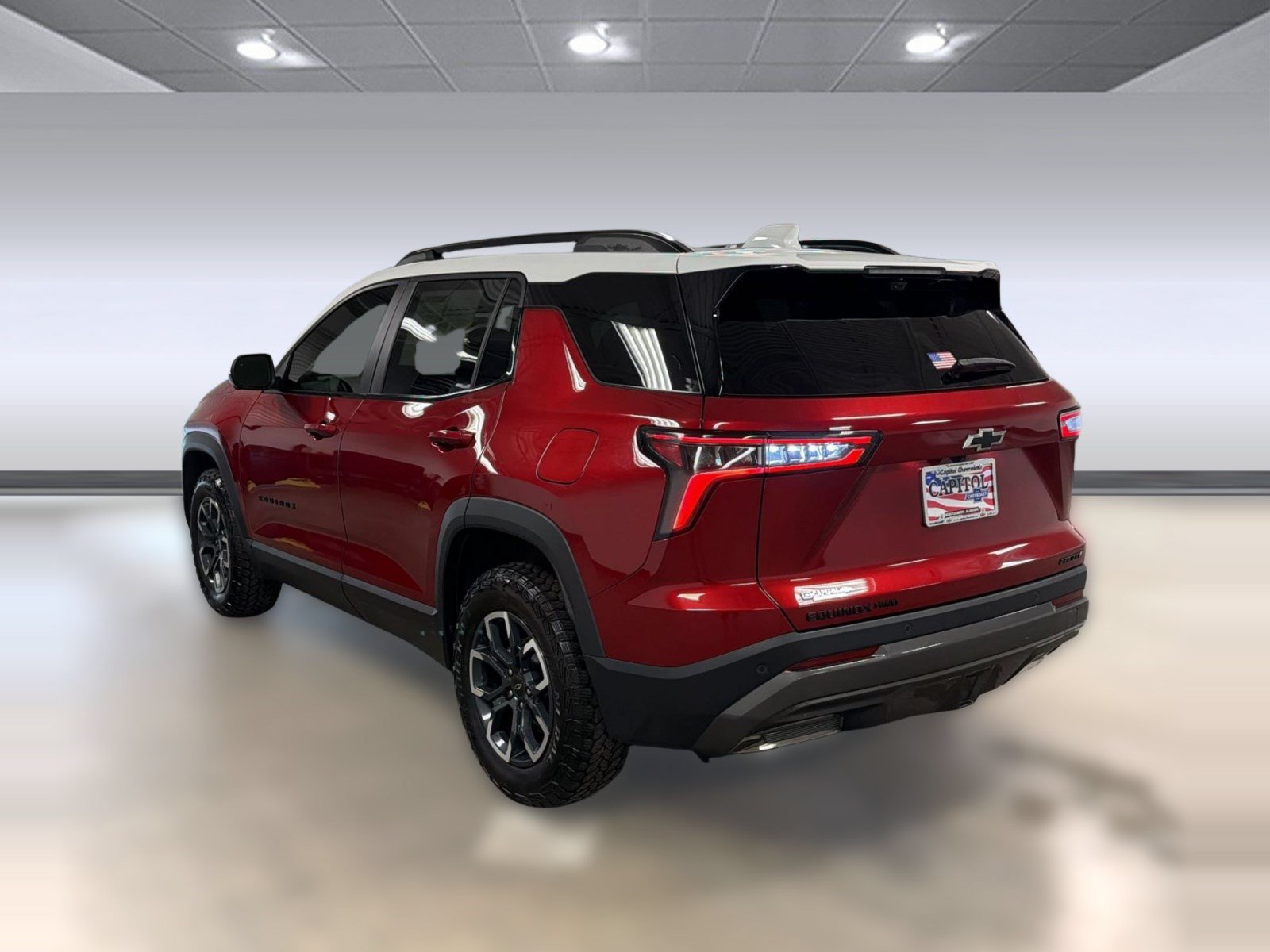 Used 2025 Chevrolet Equinox ACTIV w/ Safety and Technology Package AWD/4WD image 3