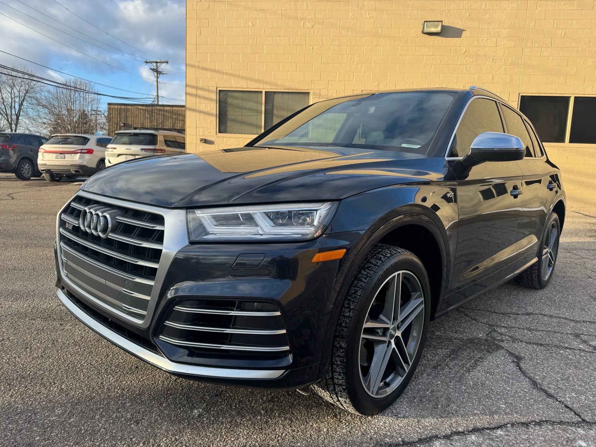 Used 2018 Audi SQ5 Premium Plus AWD/4WD image 3