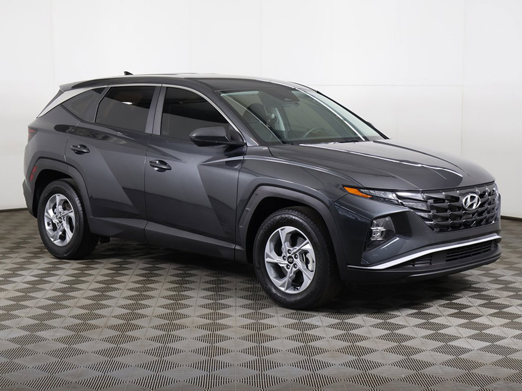 Used 2024 Hyundai Tucson SE FWD image 2