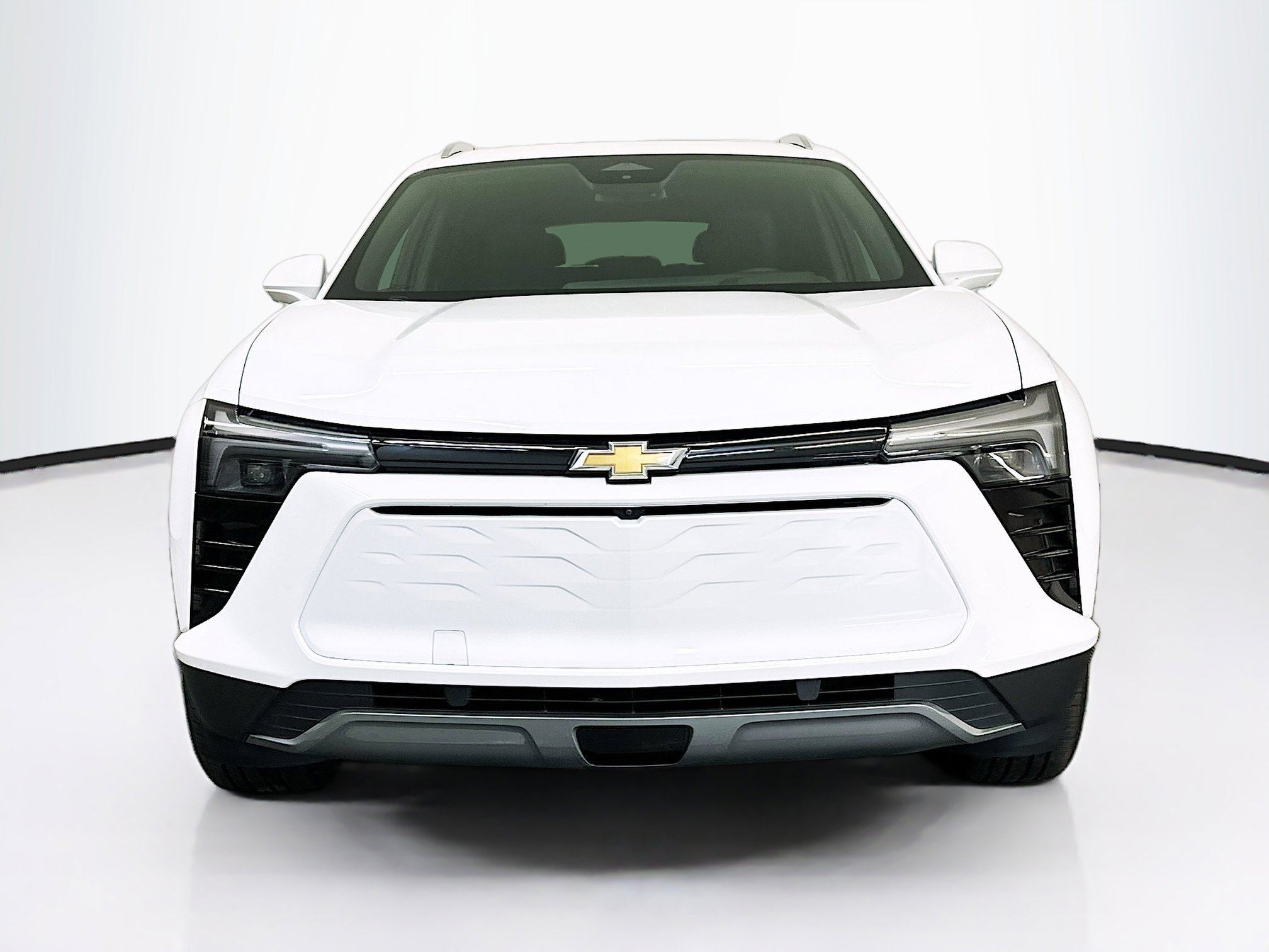 Used 2024 Chevrolet Blazer EV LT image 2