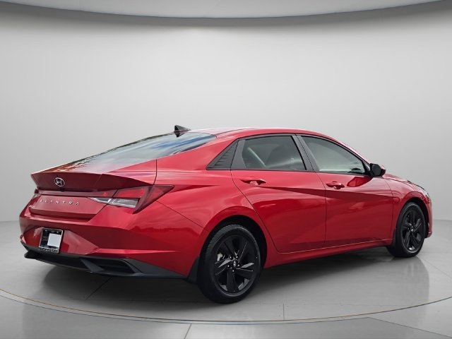Used 2023 Hyundai Elantra SEL FWD image 7