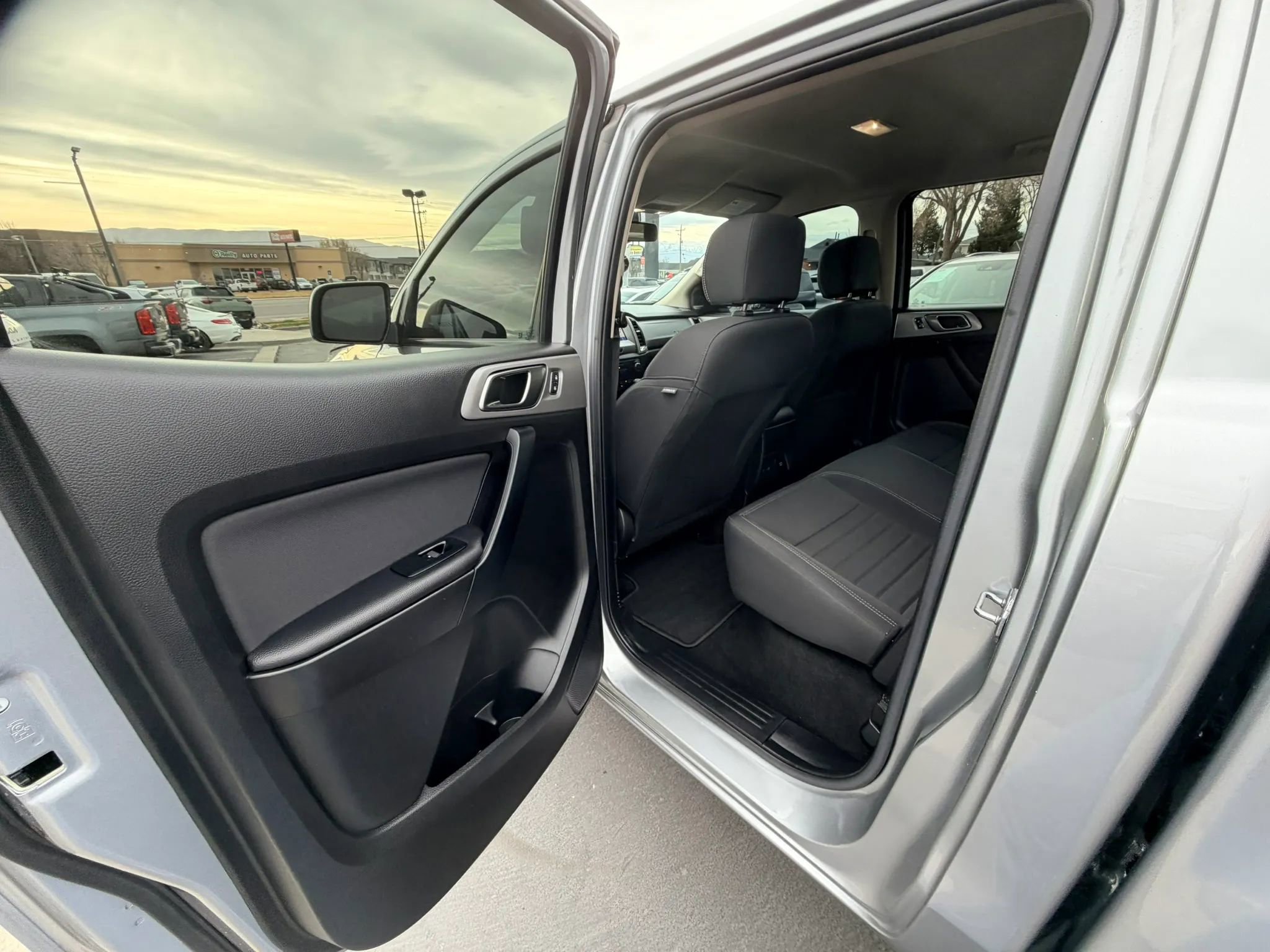 Used 2023 Ford Ranger XLT w/ Equipment Group 301A Mid image 23