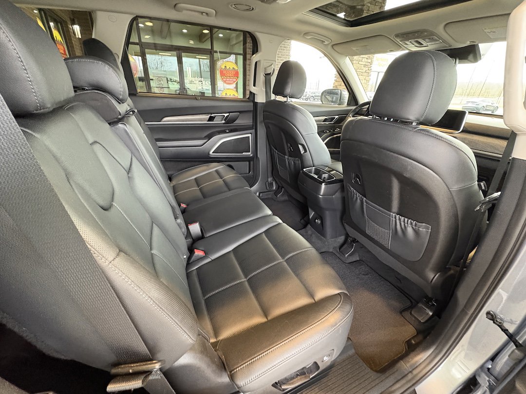 Used 2020 Kia Telluride EX image 32