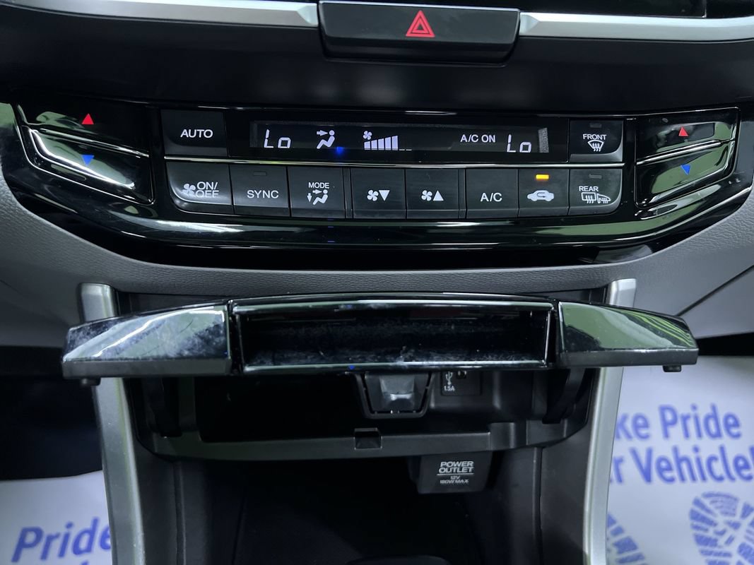 Used 2016 Honda Accord Touring image 24