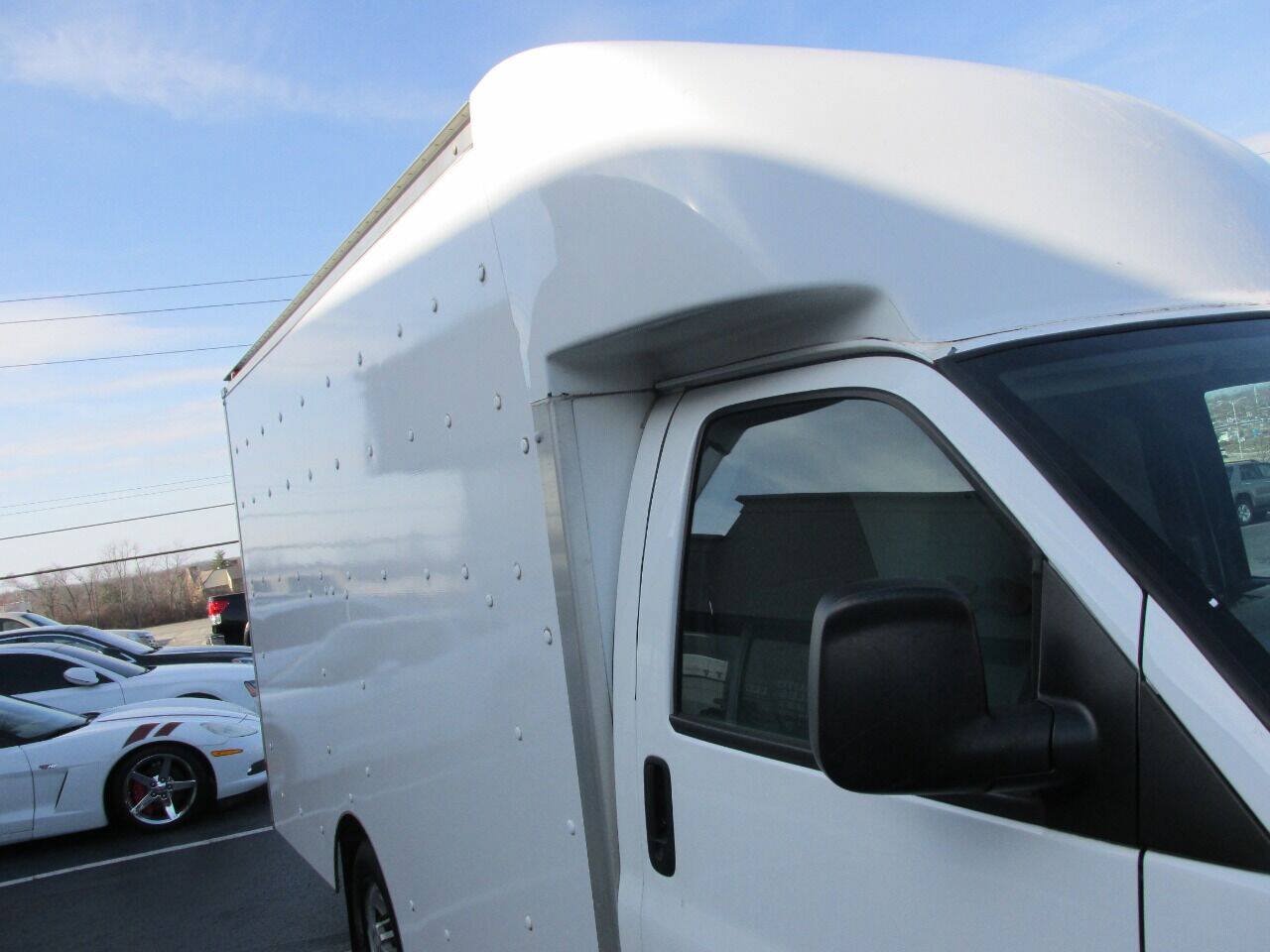 Used 2014 Chevrolet Express 3500 RWD image 40