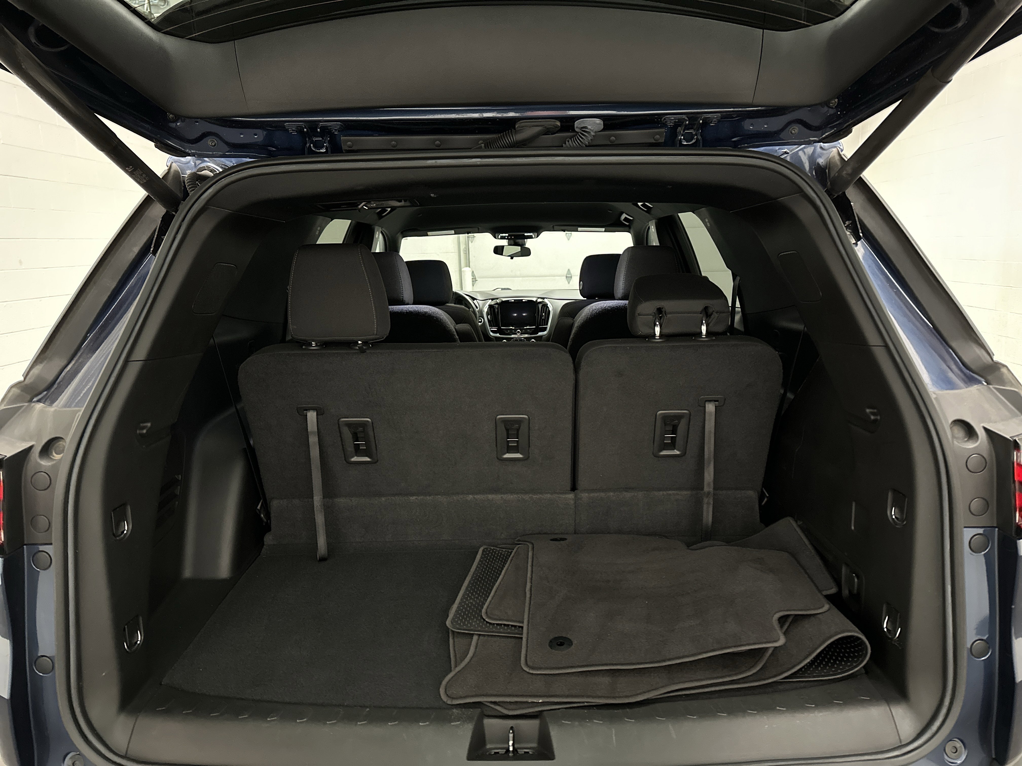 Used 2022 Chevrolet Traverse LT image 15