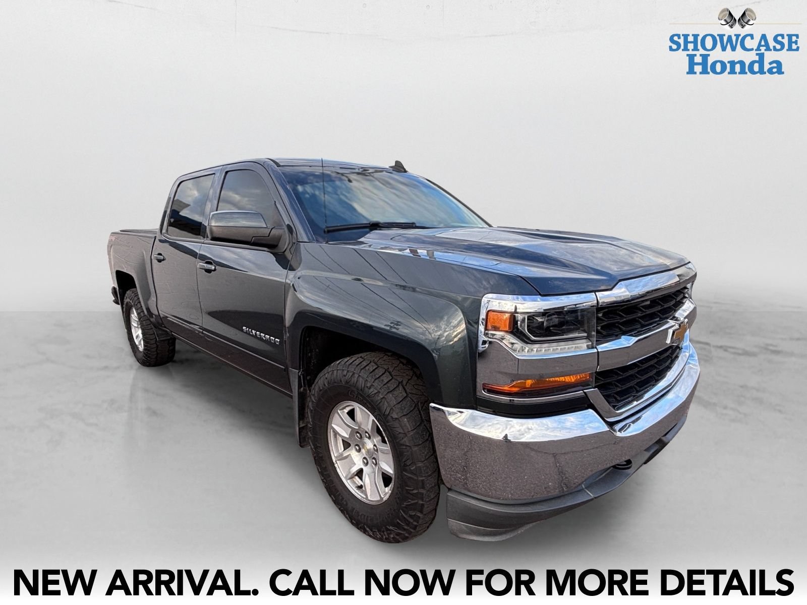 Used 2017 Chevrolet Silverado 1500 LT w/ Trailering Package AWD/4WD image 6