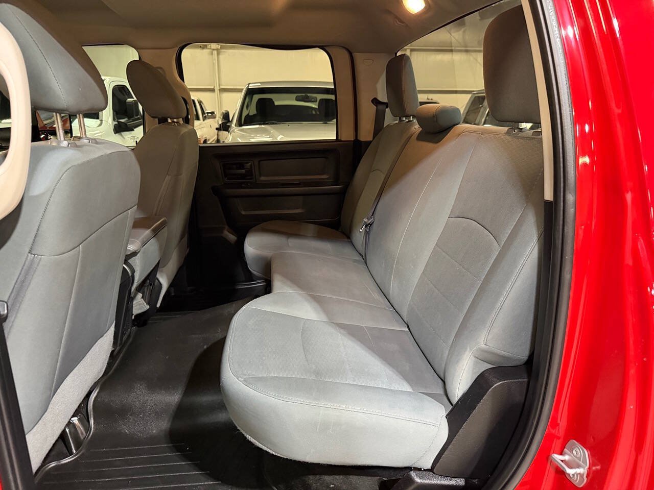 Used 2014 RAM 2500 Tradesman w/ Chrome Appearance Group AWD/4WD image 5
