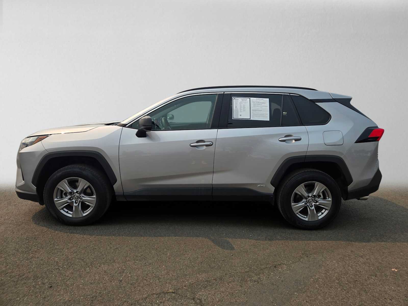 Certified 2025 Toyota RAV4 LE AWD/4WD image 7