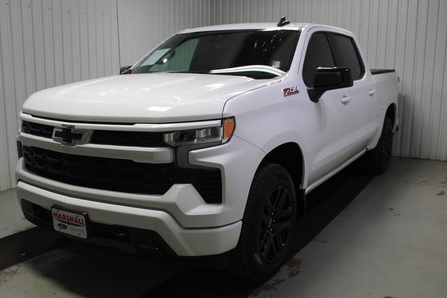Used 2024 Chevrolet Silverado 1500 RST image 3