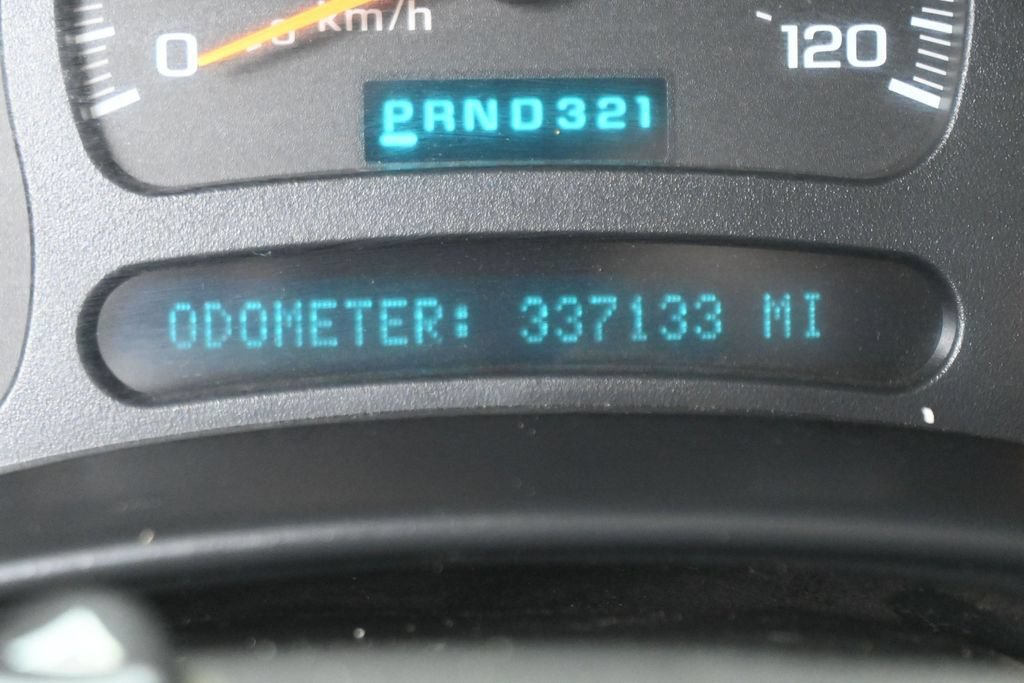 Used 2005 Chevrolet Silverado 2500 W/T w/ Heavy-Duty Power Package AWD/4WD image 16