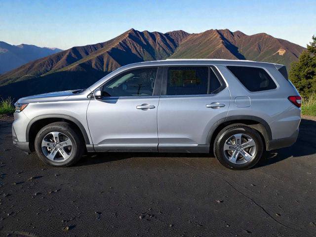 Used 2025 Honda Pilot EX-L image 3