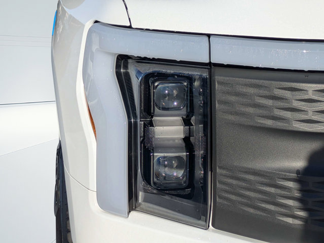 Used 2024 Ford F150 Lightning Flash AWD/4WD image 9