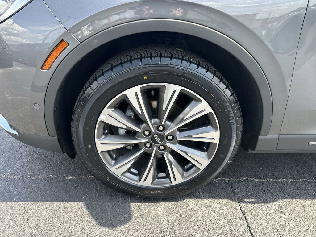 Used 2022 Lincoln Corsair Reserve w/ Equipment Group 201A image 2