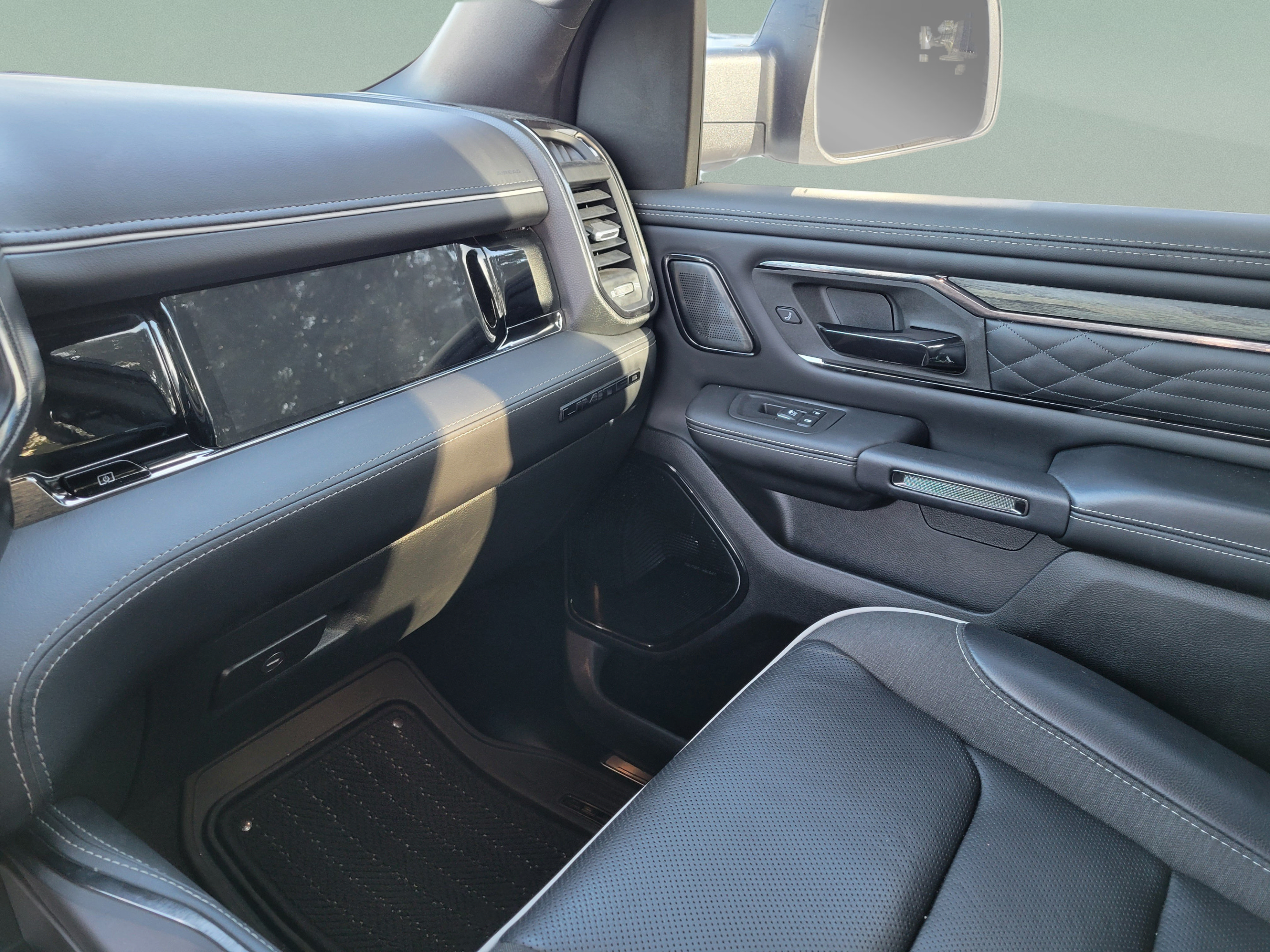 Used 2025 RAM 1500 Limited AWD/4WD image 21