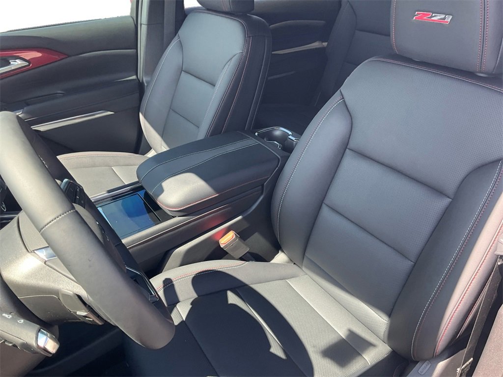 New 2026 Chevrolet Traverse Z71 w/ Driver Confidence Package image 26