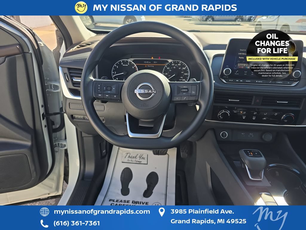Used 2023 Nissan Rogue S AWD/4WD image 14