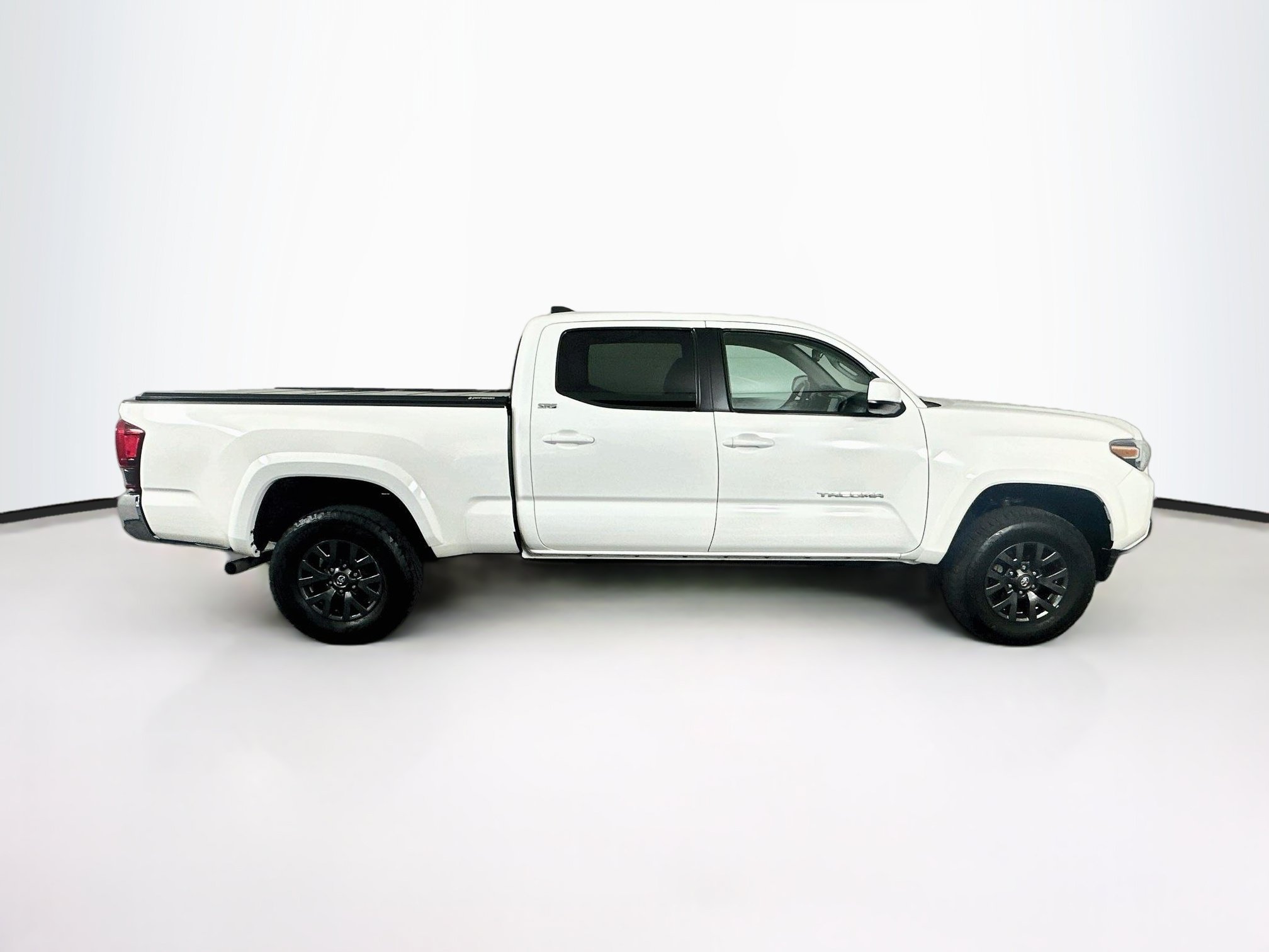 Used 2023 Toyota Tacoma SR5 RWD image 10