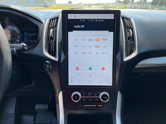 Used 2024 Ford Edge SE w/ Black Appearance Package image 17