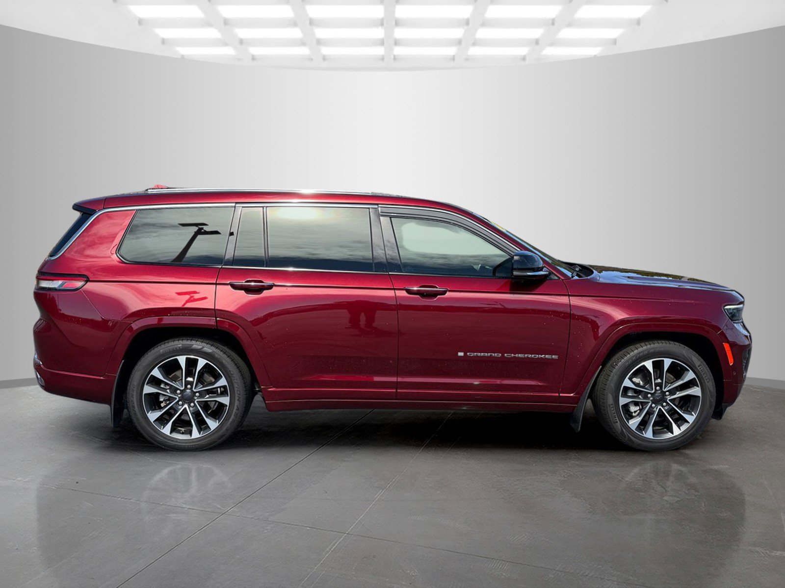 Used 2022 Jeep Grand Cherokee L Overland w/ Luxury Tech Group IV image 6