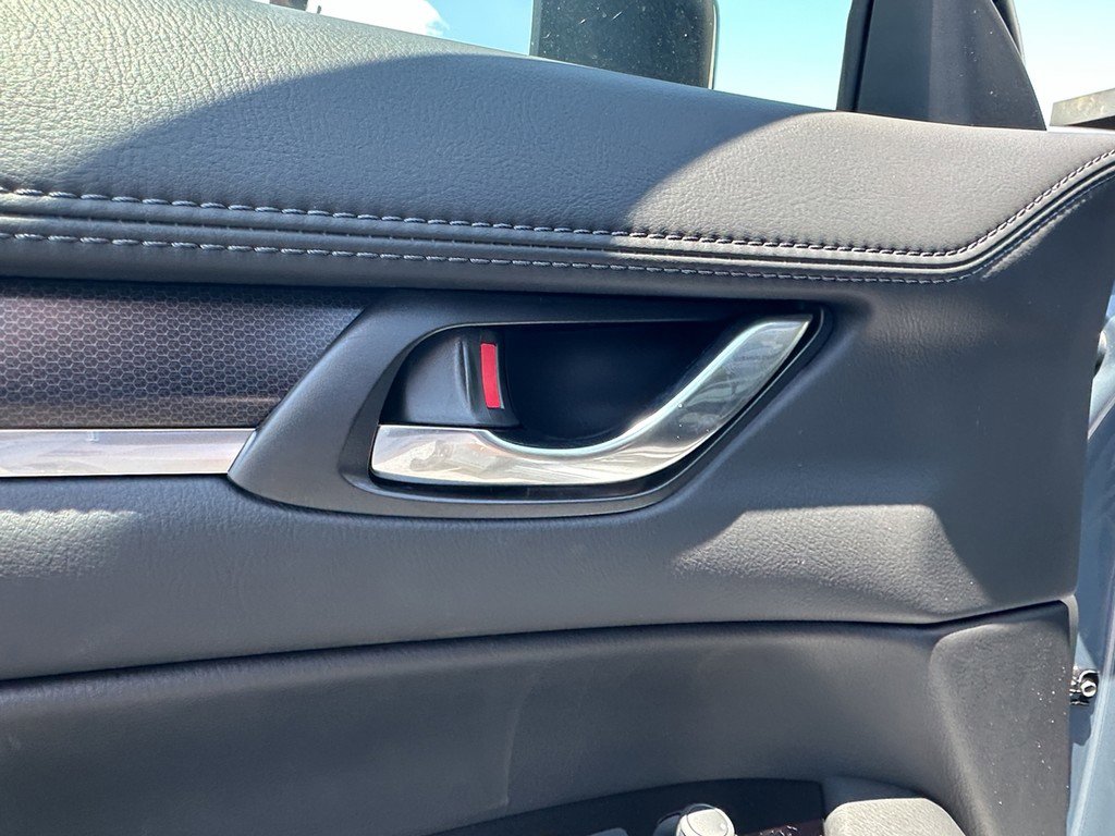 Certified 2025 MAZDA CX-5 Carbon Edition image 18