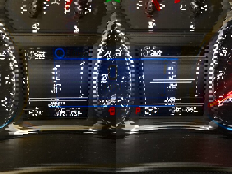 Used 2019 Chevrolet Equinox LT w/ Driver Convenience Package image 9