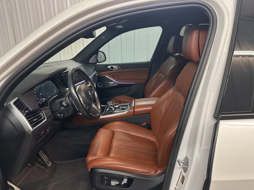 Used 2021 BMW X5 M50i w/ Executive Package image 12