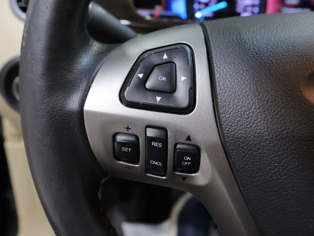 Used 2015 Ford Taurus Limited w/ Equipment Group 301A AWD/4WD image 37
