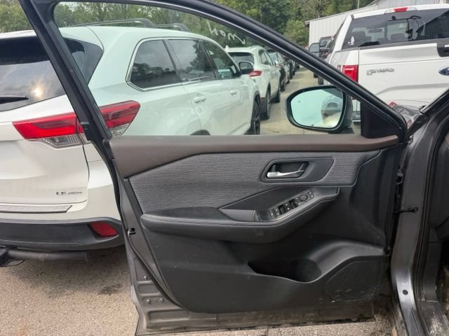 Used 2021 Nissan Rogue SV AWD/4WD image 6