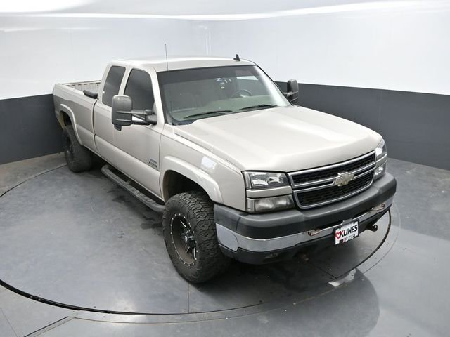 Used 2006 Chevrolet Silverado 3500 LT w/ Heavy-Duty Power Package AWD/4WD image 28