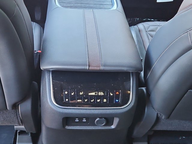 Certified 2026 Nissan Armada Platinum RWD image 25