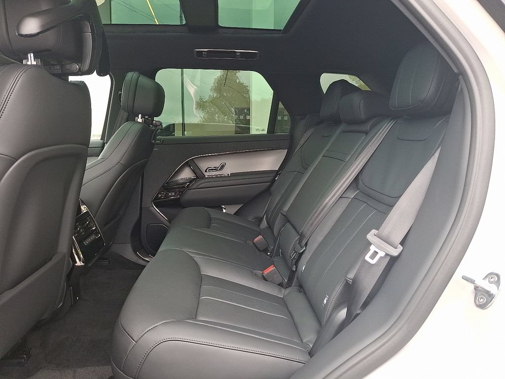 New 2026 Land Rover Range Rover Sport Dynamic SE AWD/4WD image 6