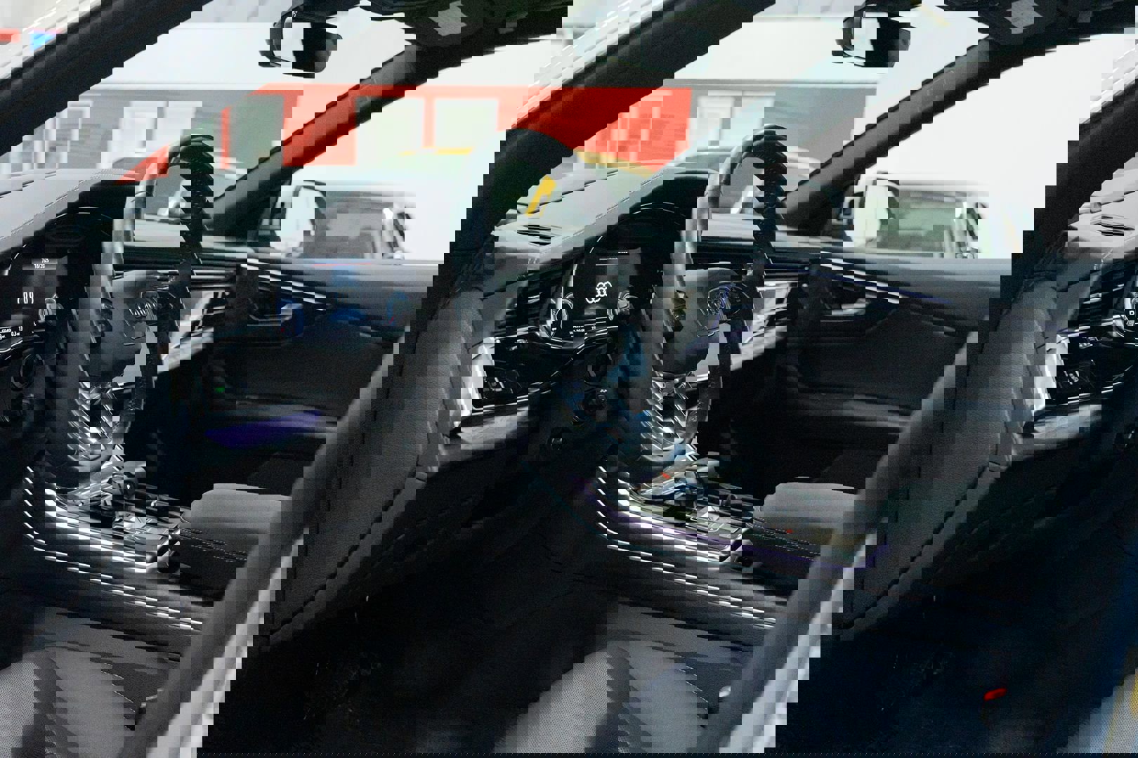 Used 2019 Audi Q8 Prestige w/ Towing Package image 16