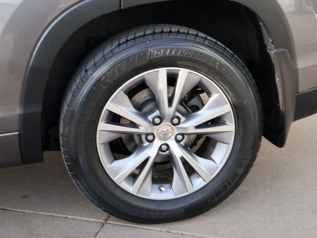 Used 2015 Toyota Highlander XLE image 46