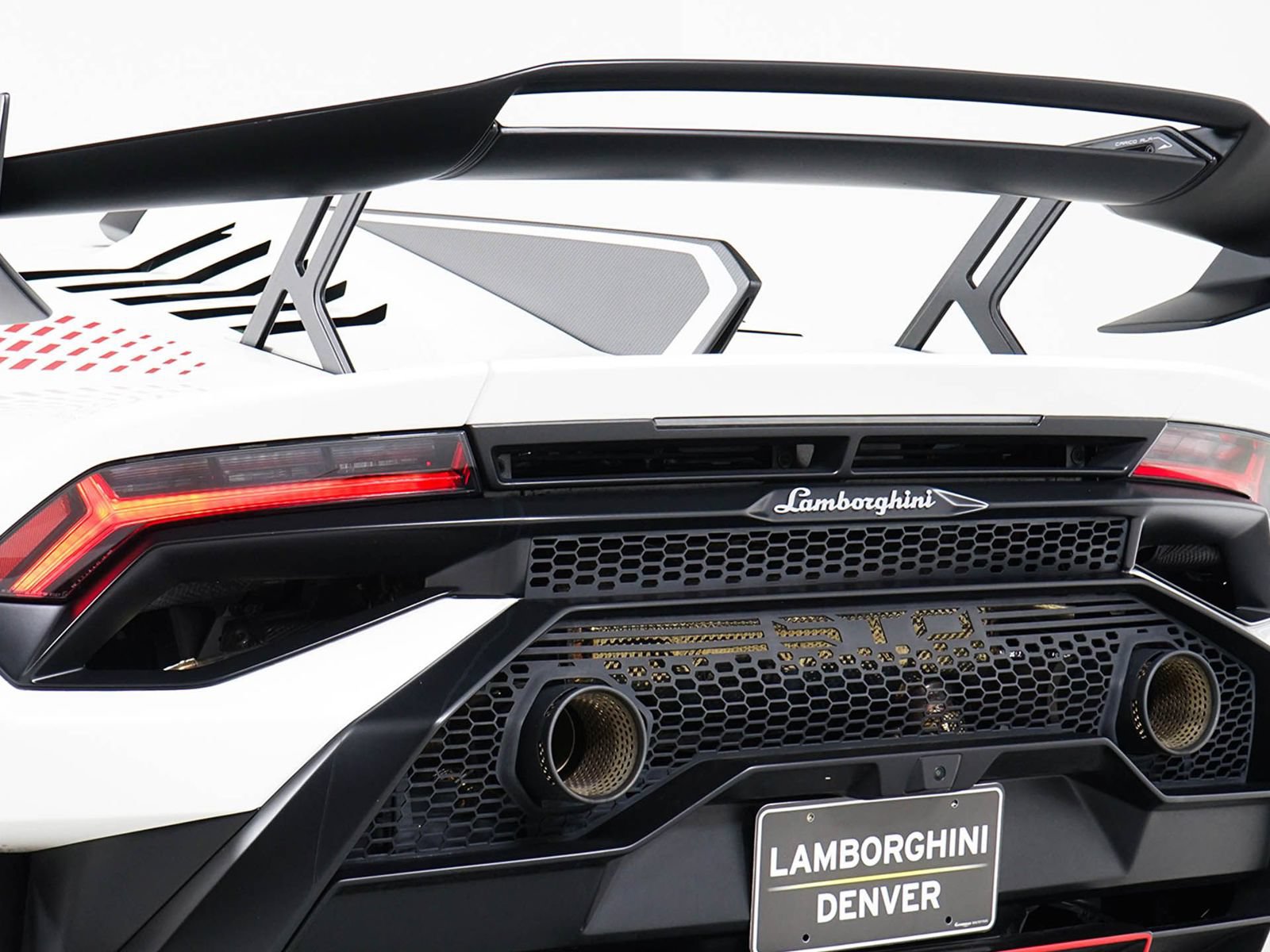 Used 2022 Lamborghini Huracan STO RWD image 20