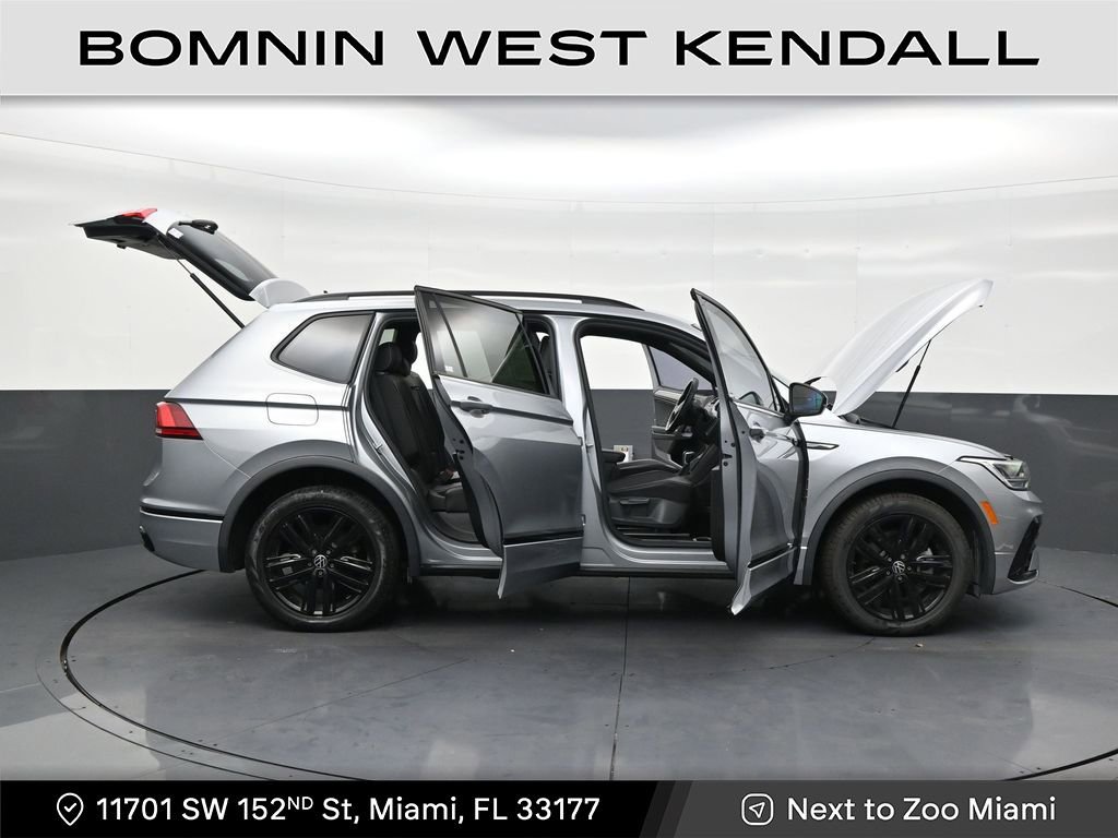 Used 2022 Volkswagen Tiguan SE R-Line image 30
