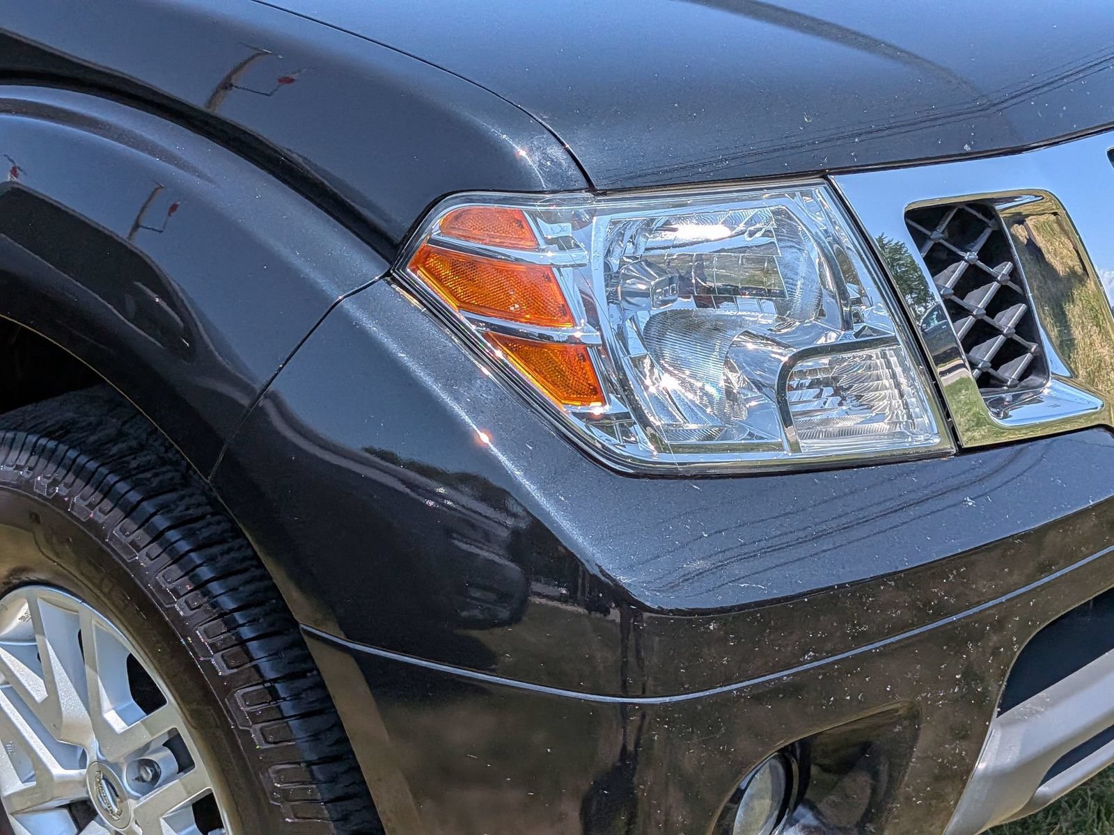 Certified 2018 Nissan Frontier SV w/ Value Truck Package AWD/4WD image 32