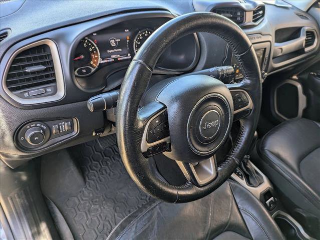 Used 2017 Jeep Renegade Trailhawk image 9