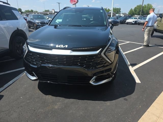 Used 2025 Kia Sportage SX AWD/4WD image 1