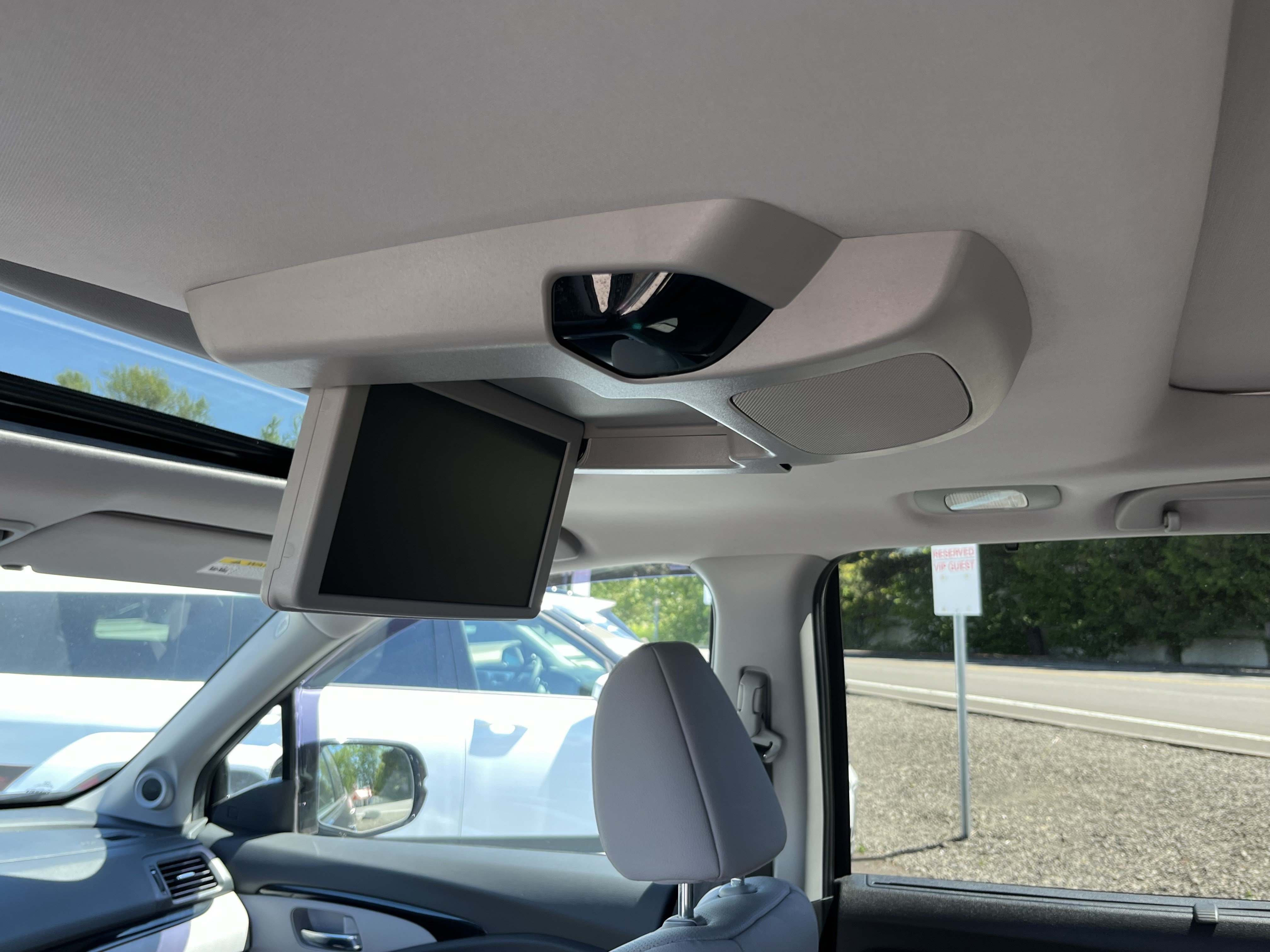 Used 2019 Honda Pilot Elite image 16