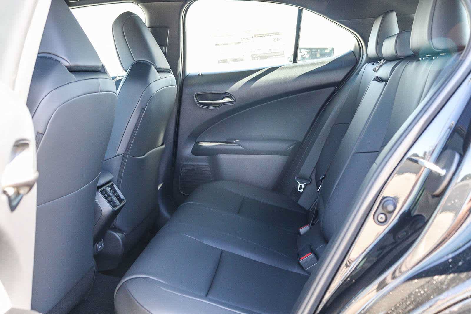 New 2026 Lexus UX 300h FWD image 21
